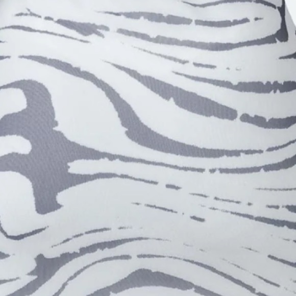 NWT PRINCESS POLLY- SIZE 2 Long sleeve sheer sleeve dress - Picture 4 of 4